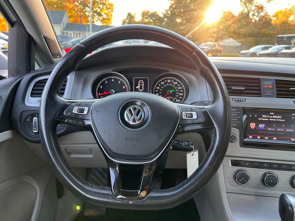Volkswagen Golf TSI S 6A 2015