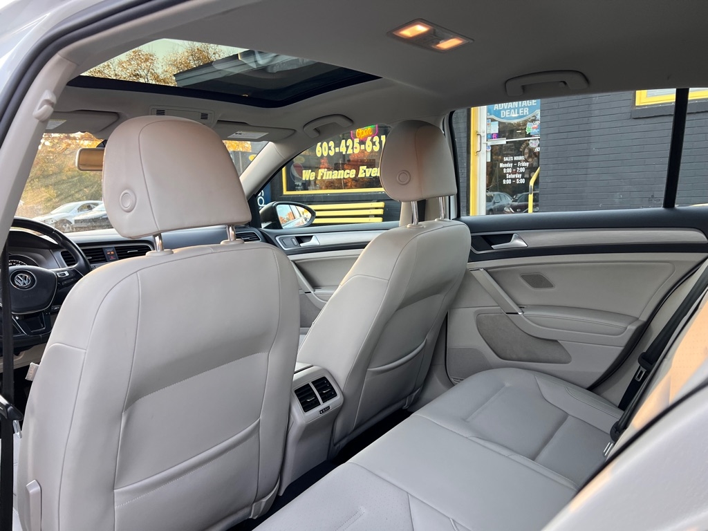 Volkswagen Golf TSI S 6A 2015