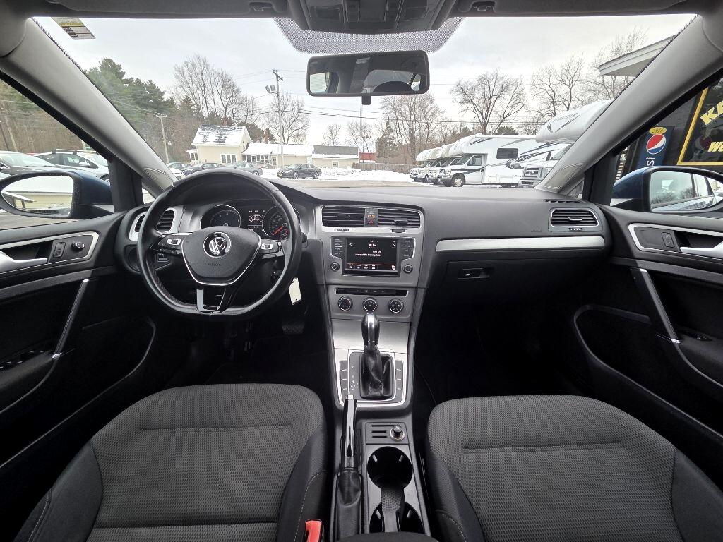 Volkswagen Golf TSI SE 6A 2016