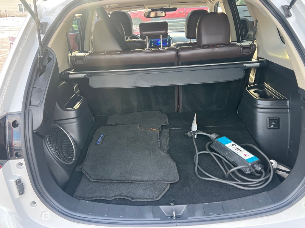 Mitsubishi Outlander PHEV SEL 2018