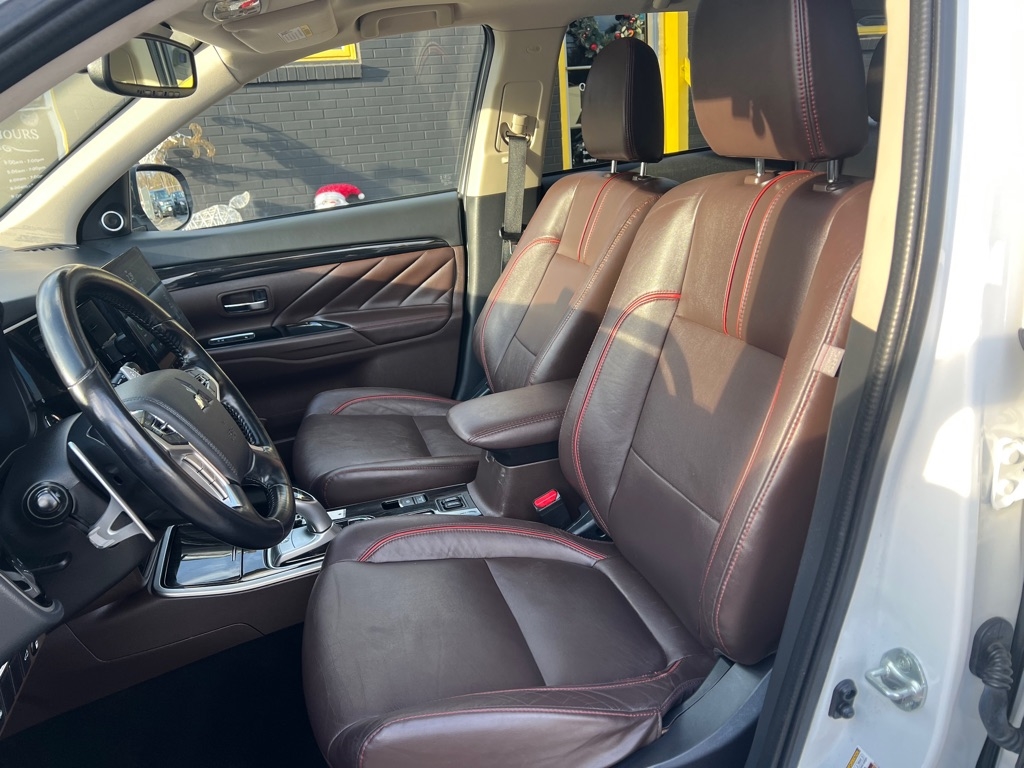 Mitsubishi Outlander PHEV SEL 2018