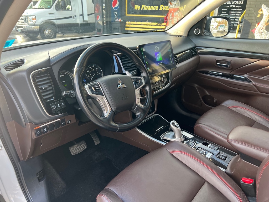 Mitsubishi Outlander PHEV SEL 2018