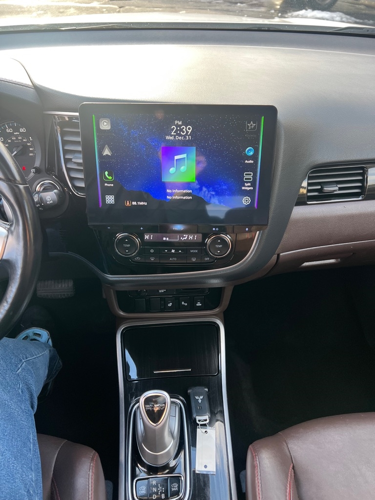 Mitsubishi Outlander PHEV SEL 2018