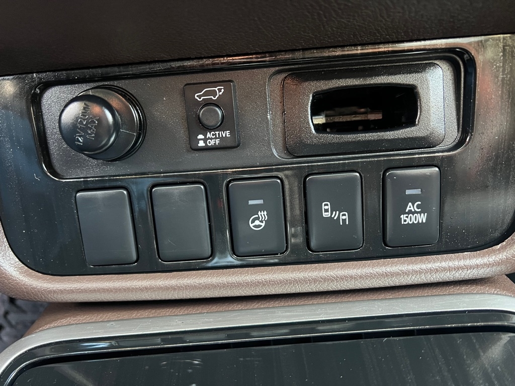 Mitsubishi Outlander PHEV SEL 2018