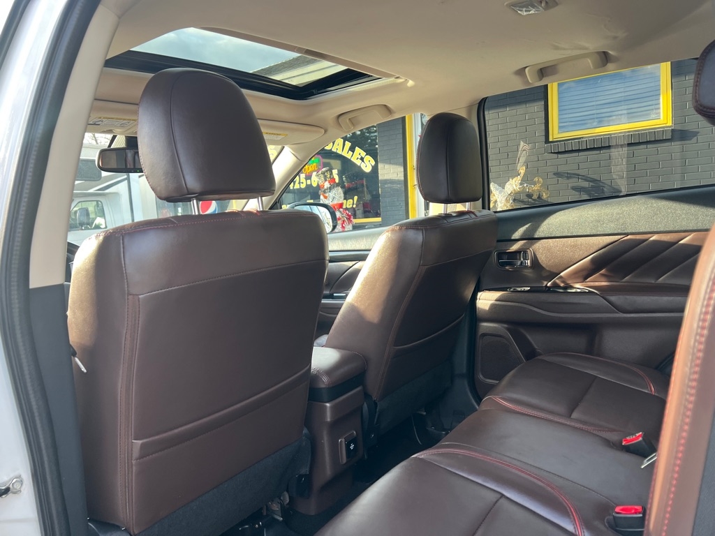 Mitsubishi Outlander PHEV SEL 2018