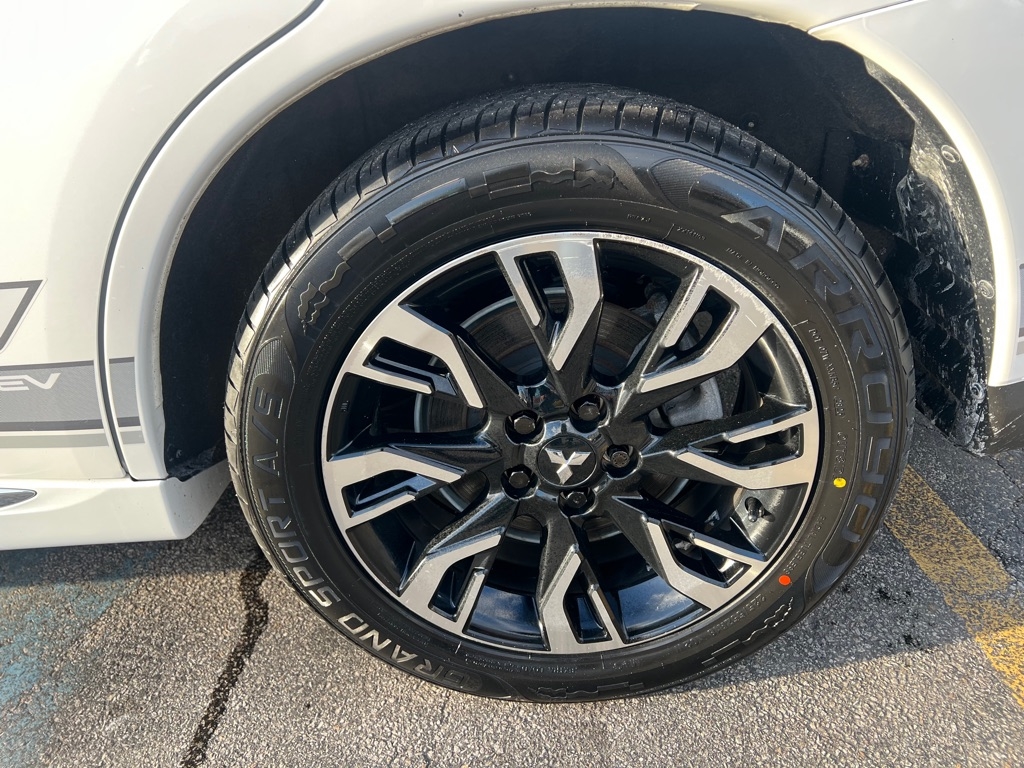 Mitsubishi Outlander PHEV SEL 2018