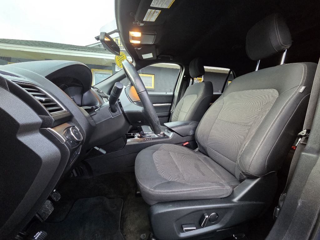 Ford Explorer XLT 4WD 2018