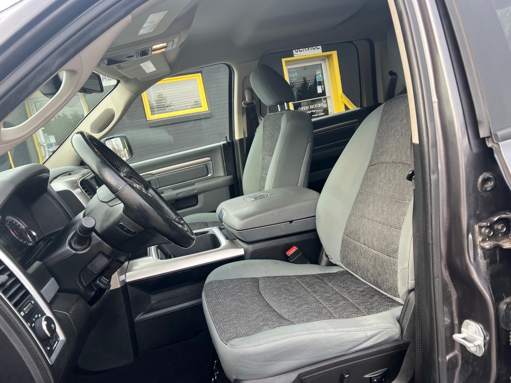 RAM 1500 Classic Tradesman Crew Cab SWB 4WD 2019