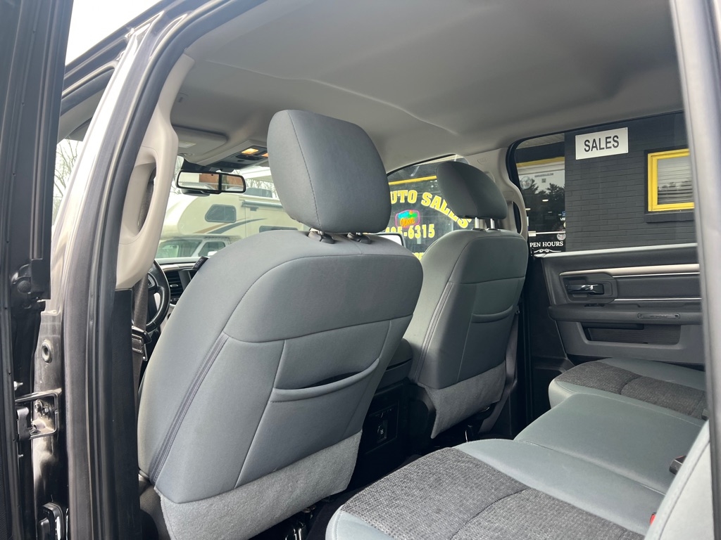 RAM 1500 Classic Tradesman Crew Cab SWB 4WD 2019