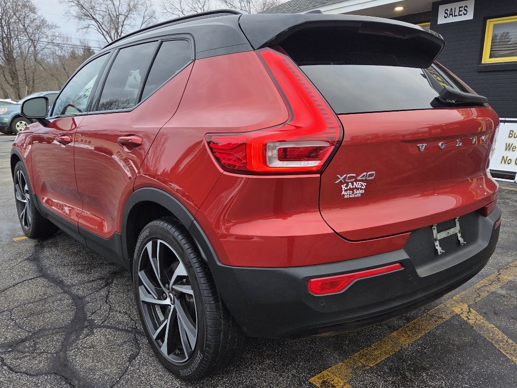 Volvo XC40 T5 R-Design AWD 2022