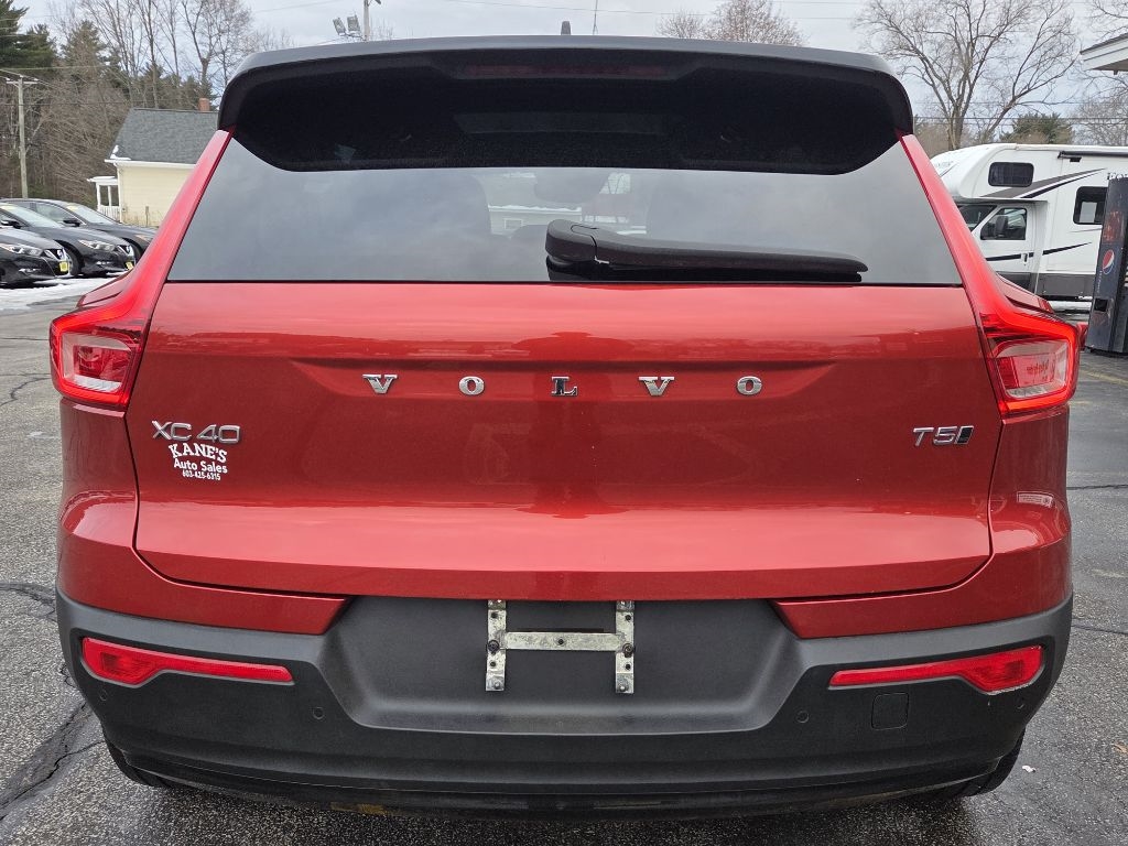 Volvo XC40 T5 R-Design AWD 2022