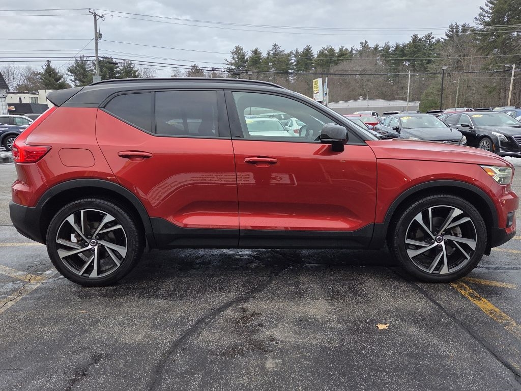 Volvo XC40 T5 R-Design AWD 2022