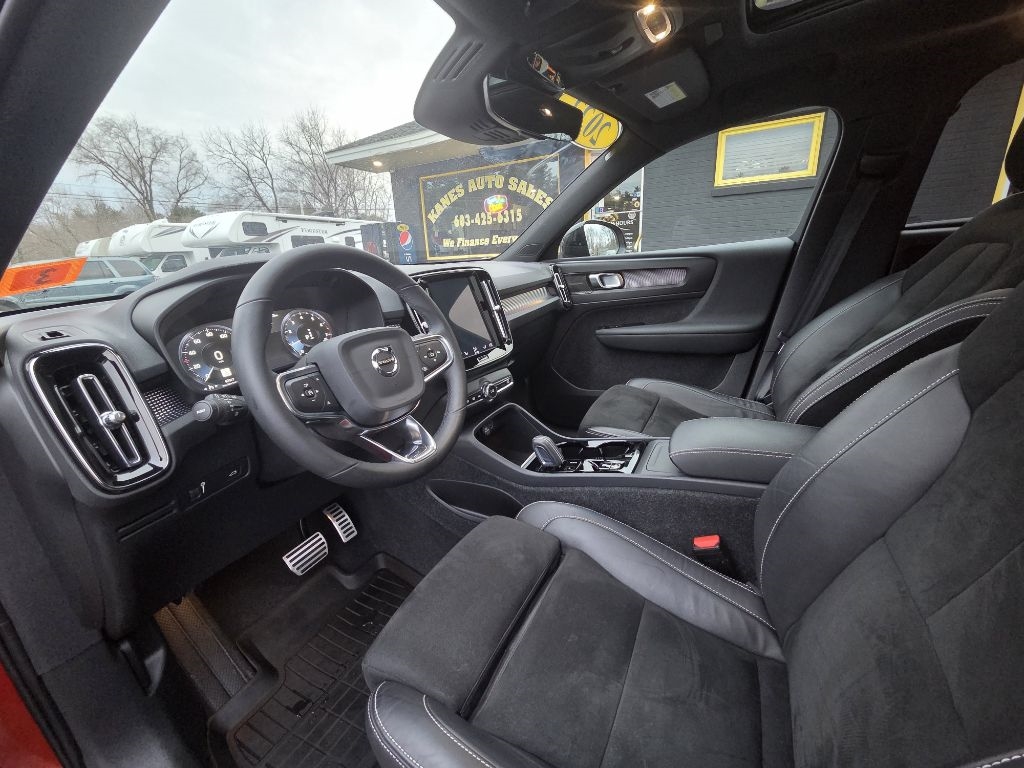 Volvo XC40 T5 R-Design AWD 2022