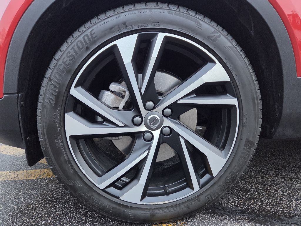 Volvo XC40 T5 R-Design AWD 2022