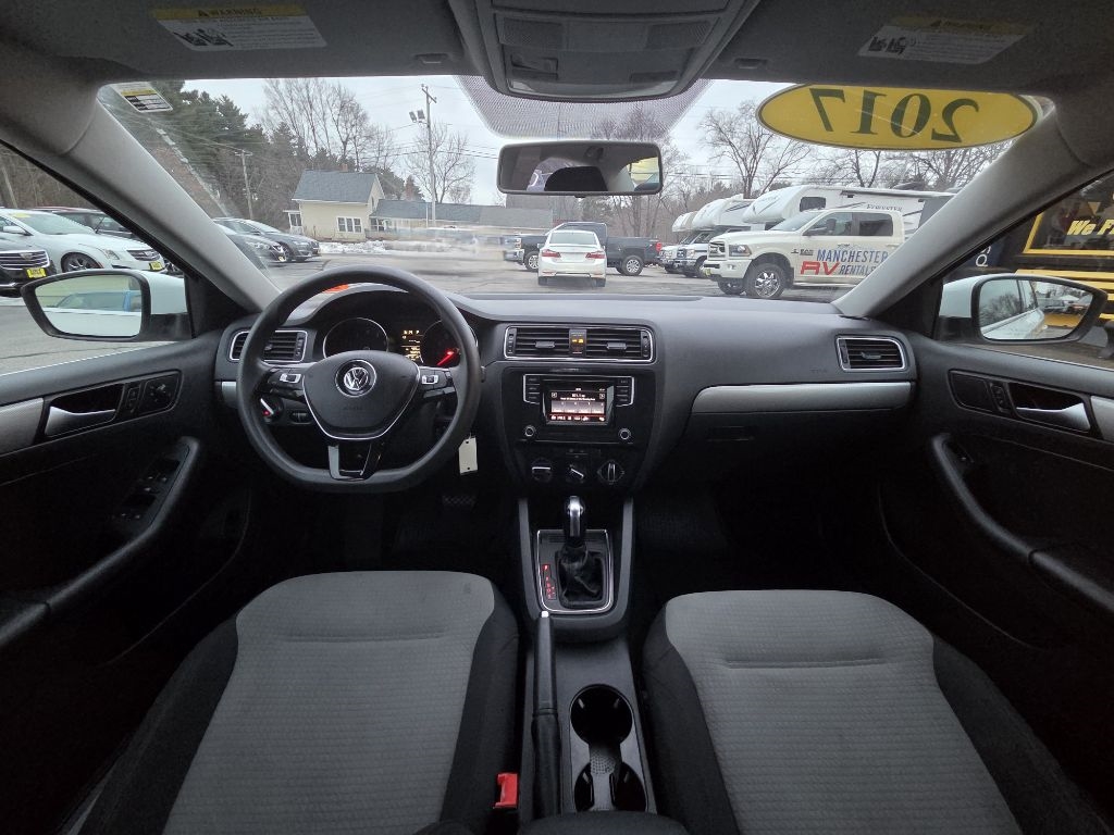 Volkswagen Jetta 1.4T S 6A 2017