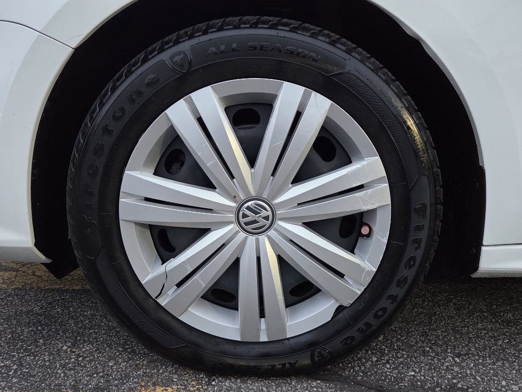 Volkswagen Jetta 1.4T S 6A 2017