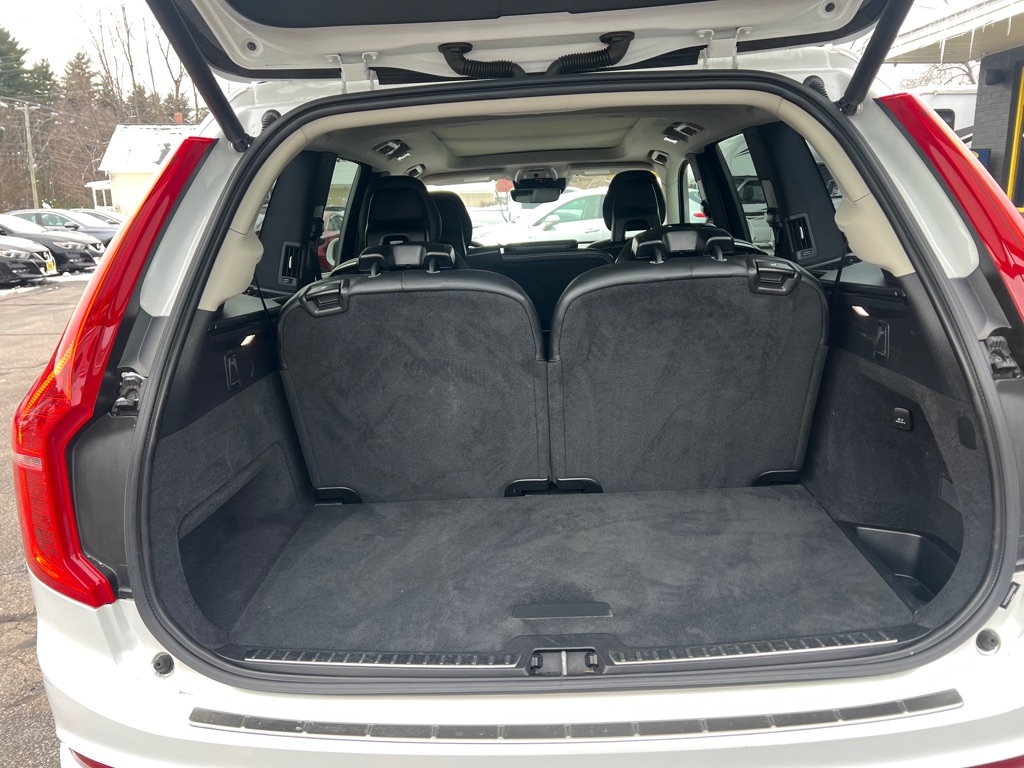 Volvo XC90 T6 Momentum AWD 2022