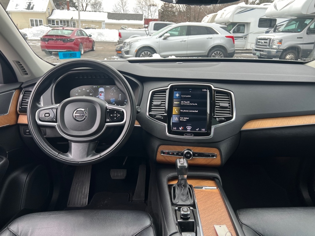 Volvo XC90 T6 Momentum AWD 2022