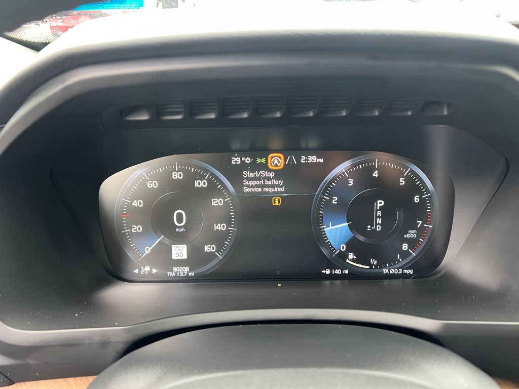 Volvo XC90 T6 Momentum AWD 2022