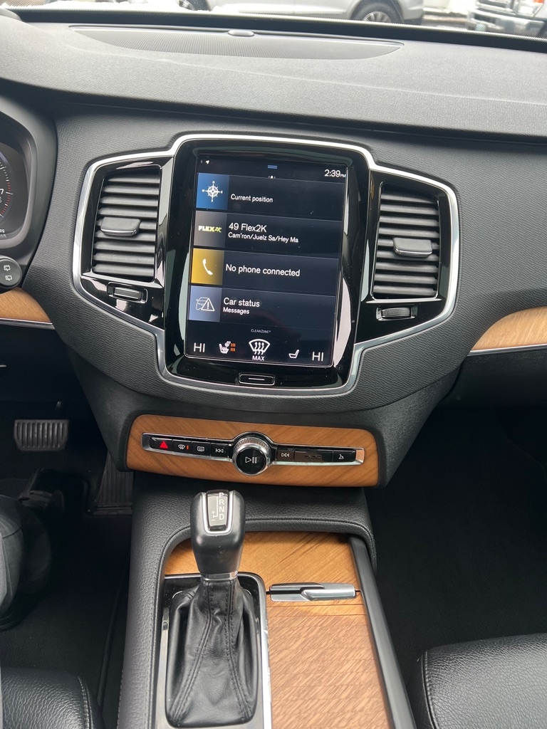 Volvo XC90 T6 Momentum AWD 2022