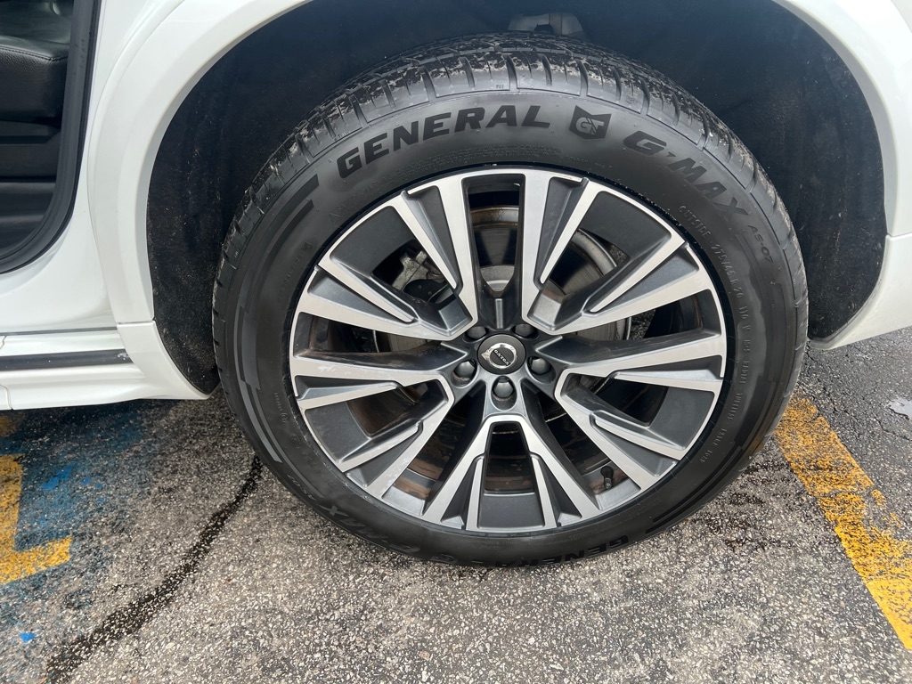 Volvo XC90 T6 Momentum AWD 2022