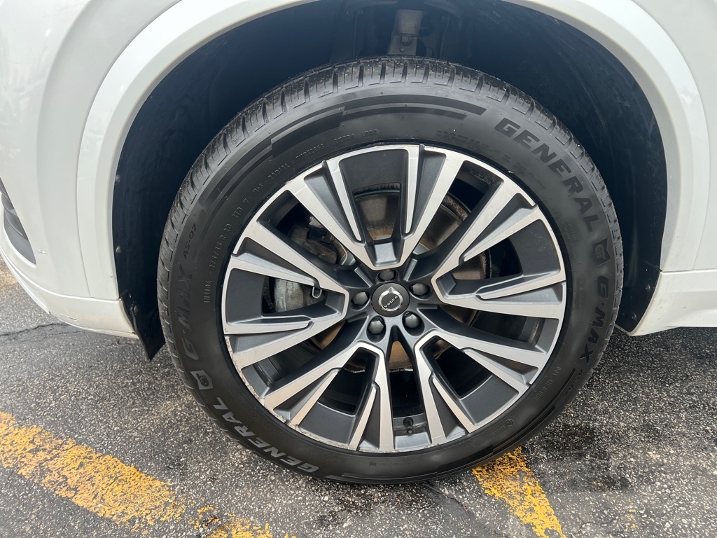 Volvo XC90 T6 Momentum AWD 2022