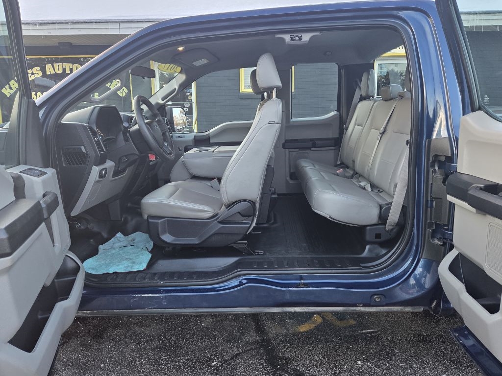 Ford F-150 Lariat SuperCab 8-ft. 4WD 2017