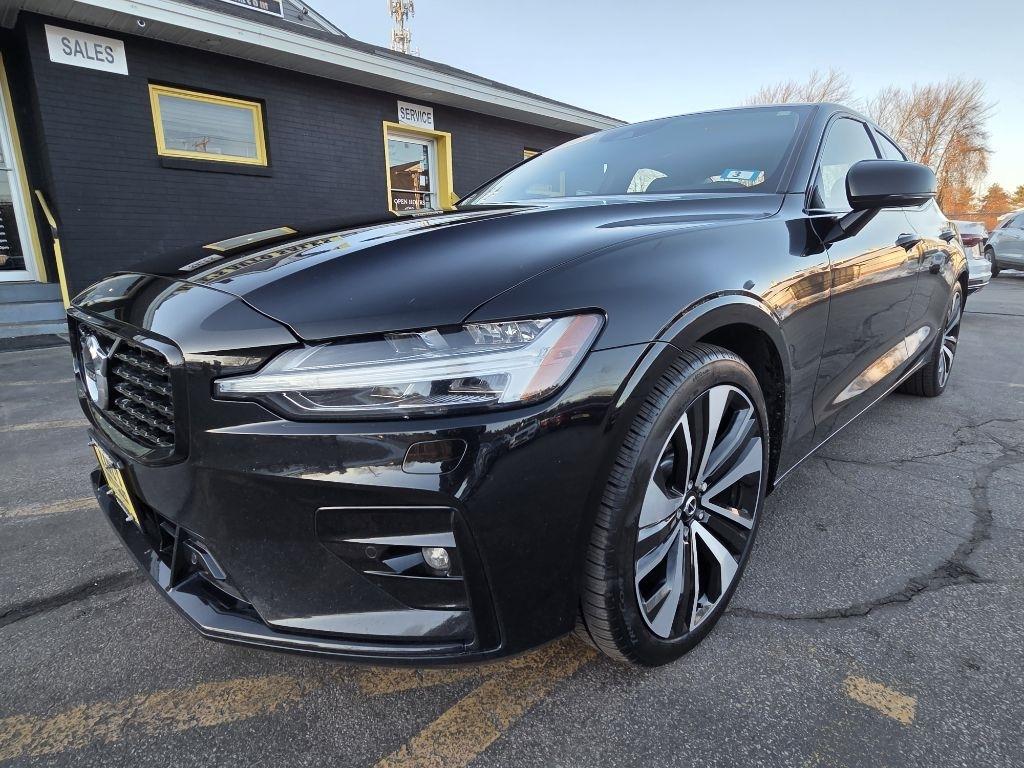 Volvo S60 B5 Momentum AWD 2022