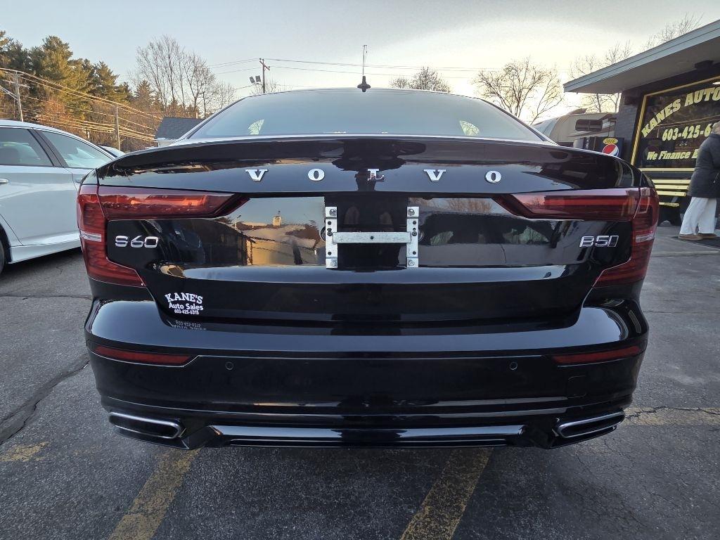 Volvo S60 B5 Momentum AWD 2022