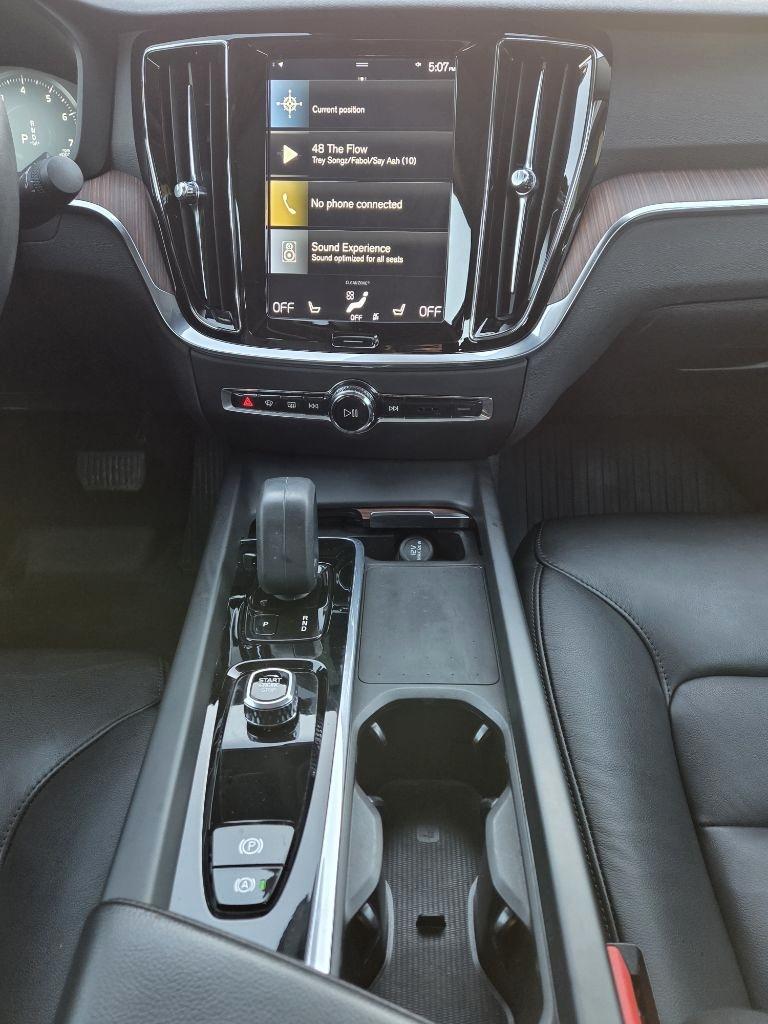 Volvo S60 B5 Momentum AWD 2022