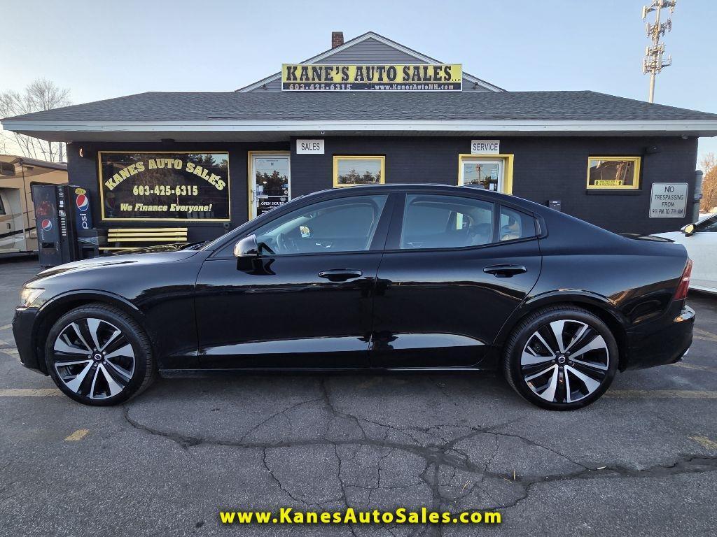 Volvo S60 B5 Momentum AWD 2022