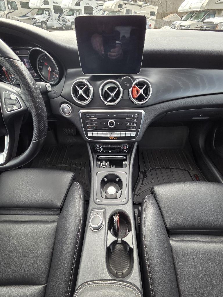 Mercedes-Benz GLA-Class GLA250 4MATIC 2020