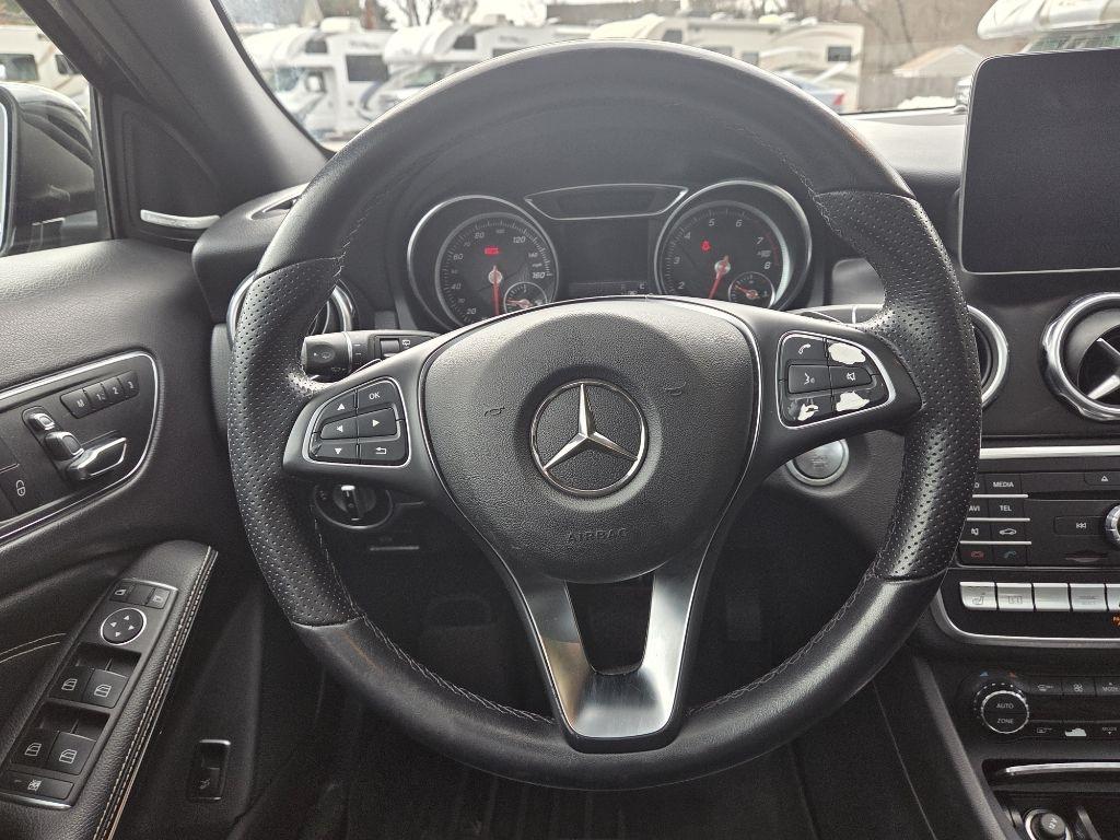 Mercedes-Benz GLA-Class GLA250 4MATIC 2020