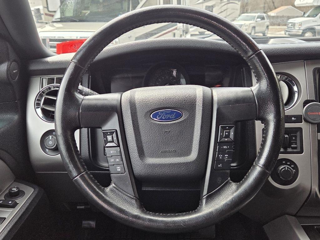 Ford Expedition XLT 4WD 2016