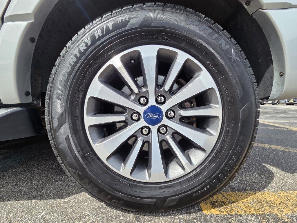 Ford Expedition XLT 4WD 2016