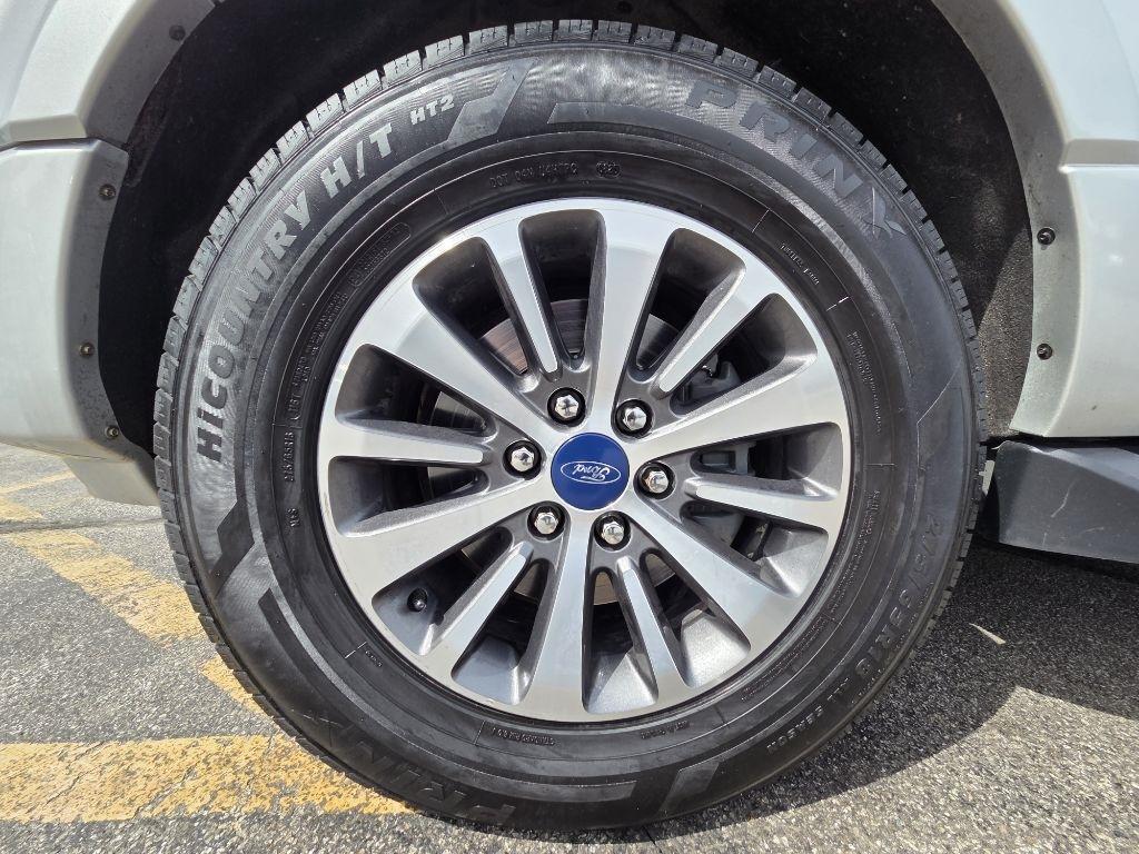 Ford Expedition XLT 4WD 2016