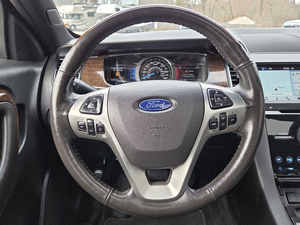 Ford Taurus Limited AWD 2016