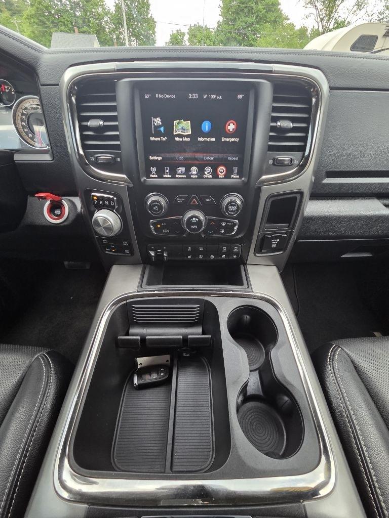 RAM 1500 Night 4x4 Crew Cab 5'7" Box 2017