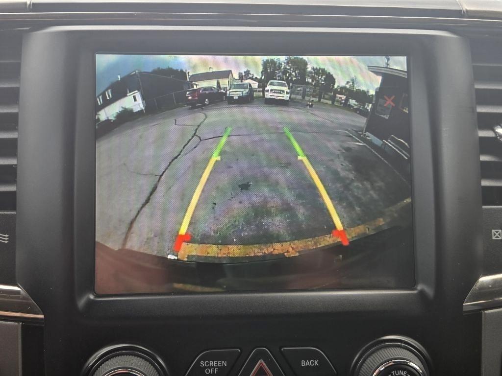 RAM 1500 Night 4x4 Crew Cab 5'7" Box 2017