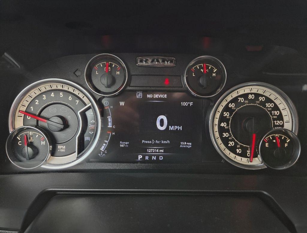 RAM 1500 Night 4x4 Crew Cab 5'7" Box 2017