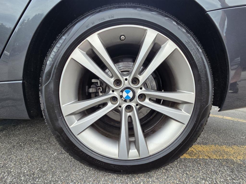 BMW 3-Series Gran Turismo 330i xDrive 2017