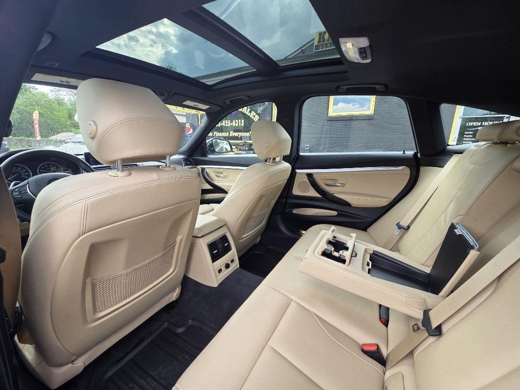 BMW 3-Series Gran Turismo 330i xDrive 2017