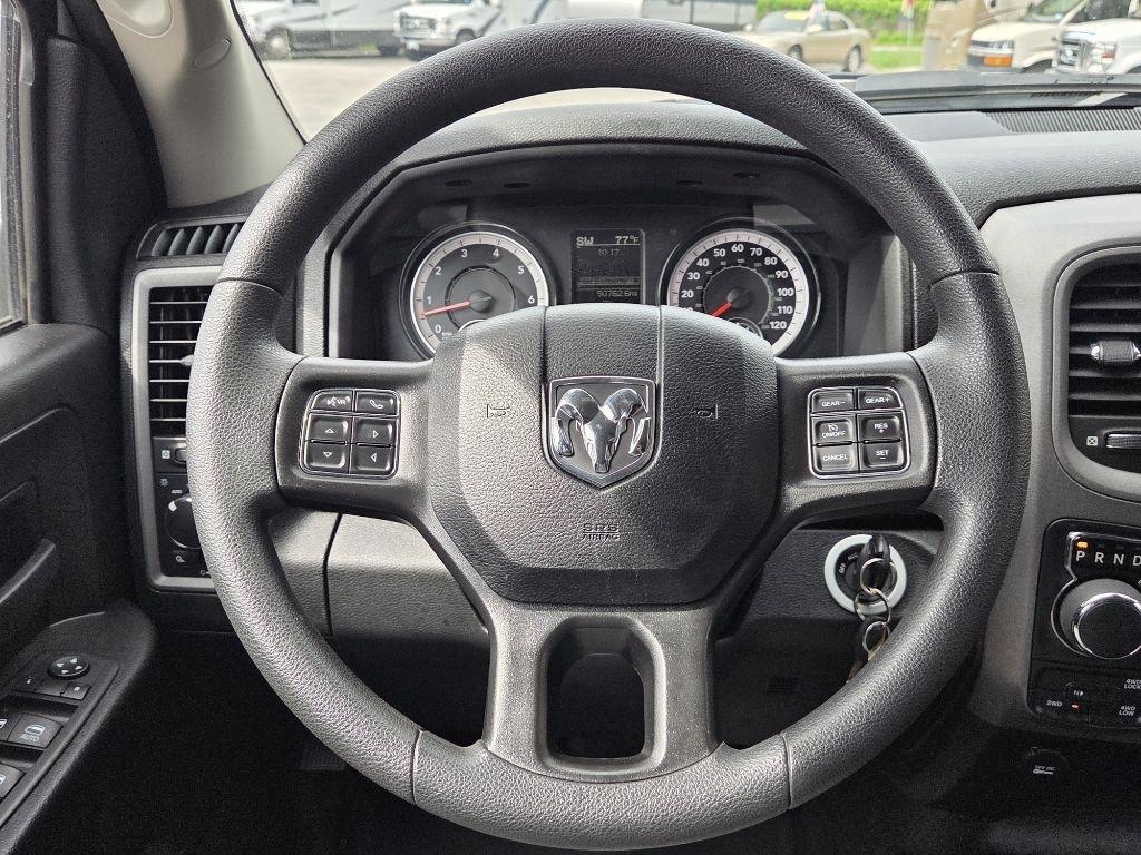 RAM 1500 Classic Tradesman Quad Cab 4WD 2021