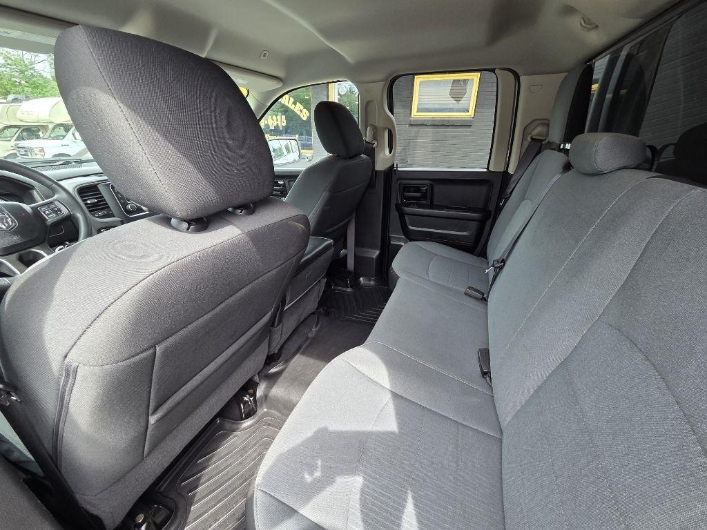 RAM 1500 Classic Tradesman Quad Cab 4WD 2021