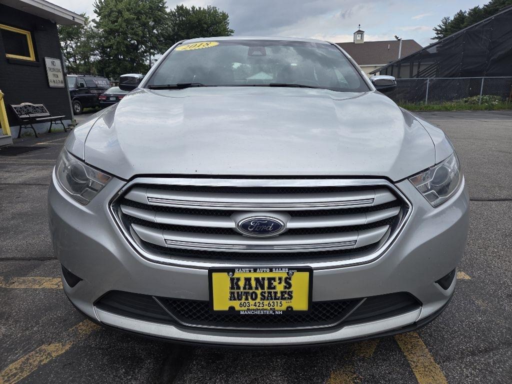 Ford Taurus Limited FWD 2018