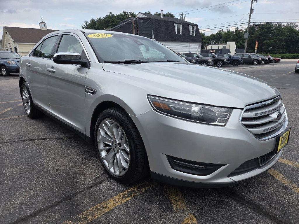Ford Taurus Limited FWD 2018