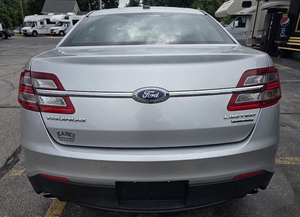 Ford Taurus Limited FWD 2018