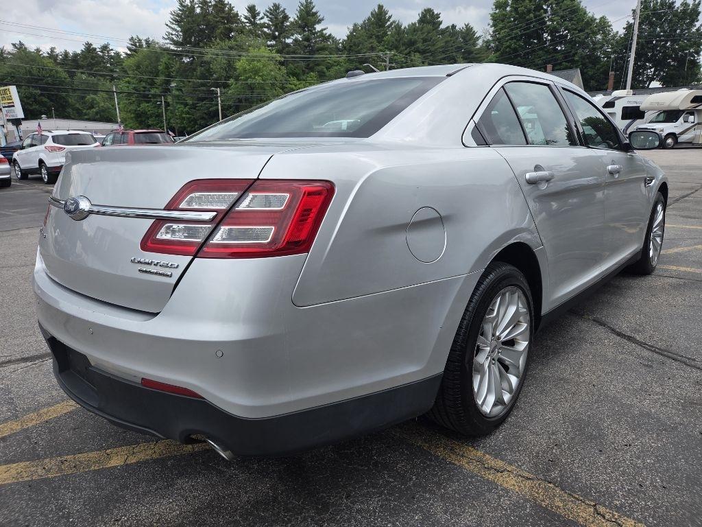Ford Taurus Limited FWD 2018