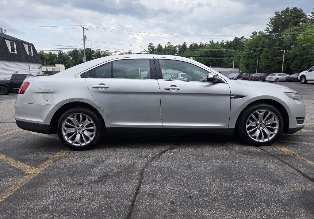 Ford Taurus Limited FWD 2018