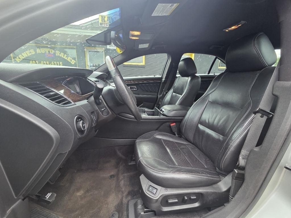 Ford Taurus Limited FWD 2018